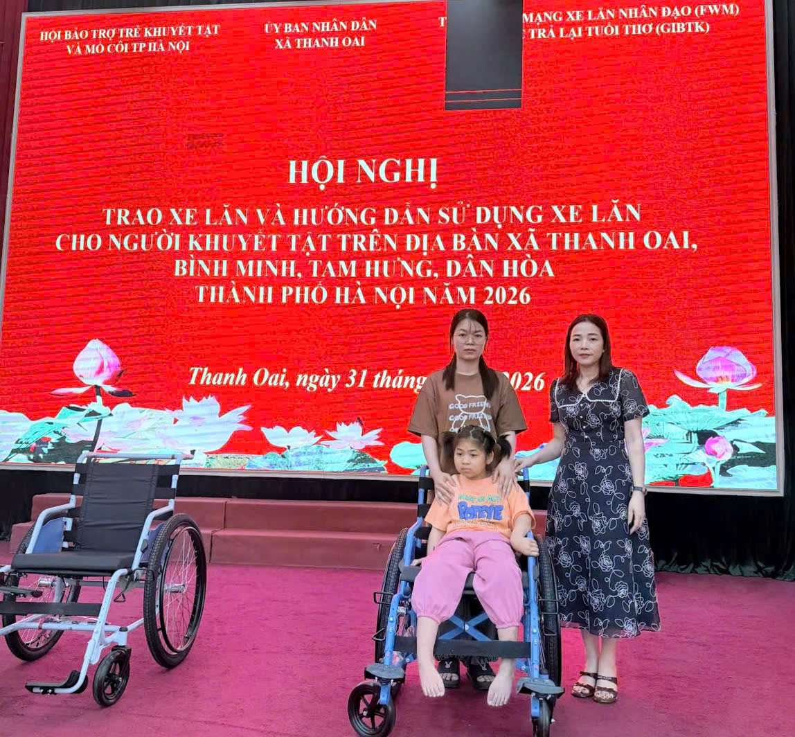 TẶNG XE LĂN - TRAO NIỀM VUI CHO NGƯỜI KHUYẾT TẬT - LAN TOẢ TINH THẦN NHÂN ÁI TRONG CỘNG ĐỒNG
