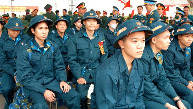 Rộn ràng ngày hội tòng quân 2026: 39 thanh niên Hoài Đức lên đường nhập ngũ- Ảnh 6.