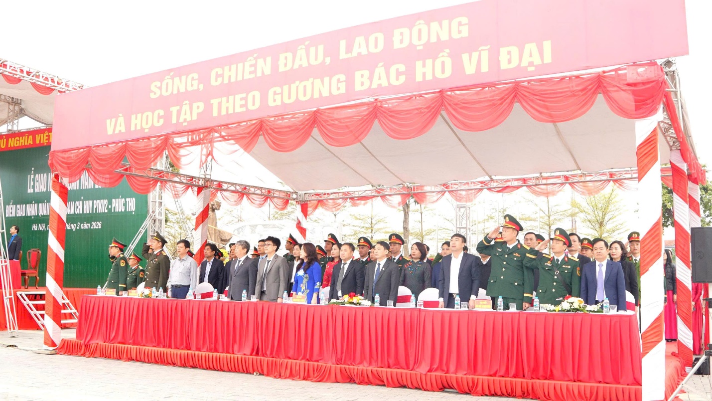 Rộn ràng ngày hội tòng quân 2026: 39 thanh niên Hoài Đức lên đường nhập ngũ- Ảnh 3.