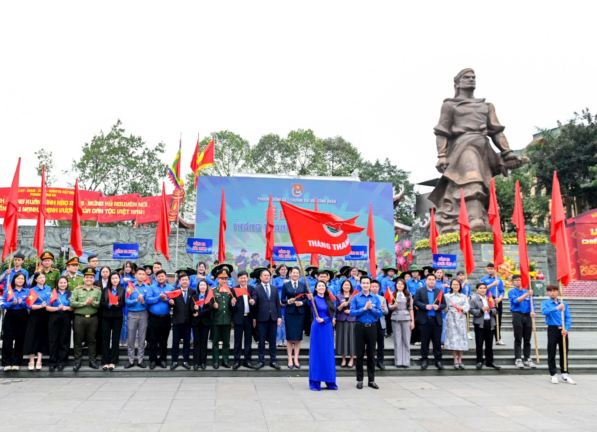 Tuổi trẻ phường Đống Đa xung kích với 10 chỉ tiêu và 6 công trình lớn- Ảnh 1.