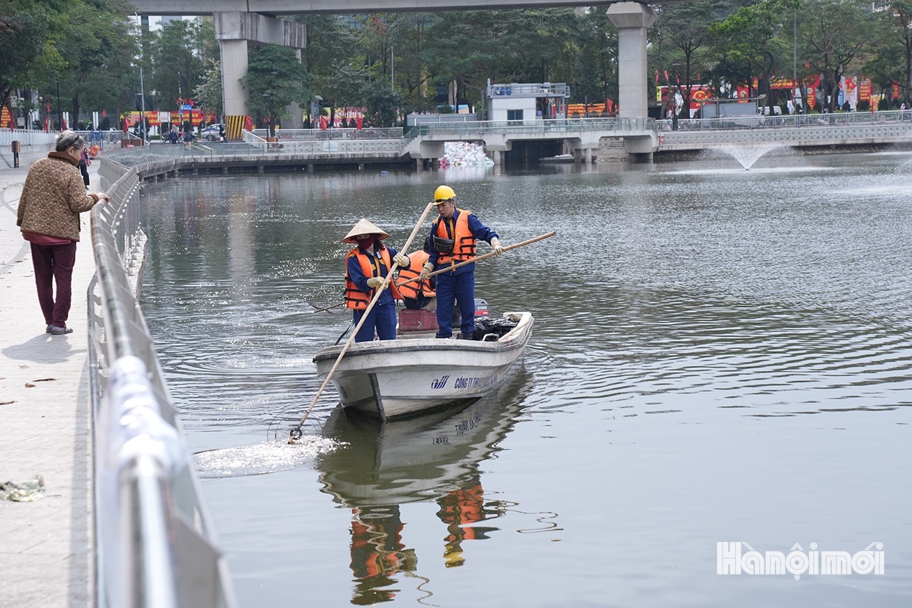 Hồ Đống Đa khoác "áo mới" chào mừng bầu cử- Ảnh 4.