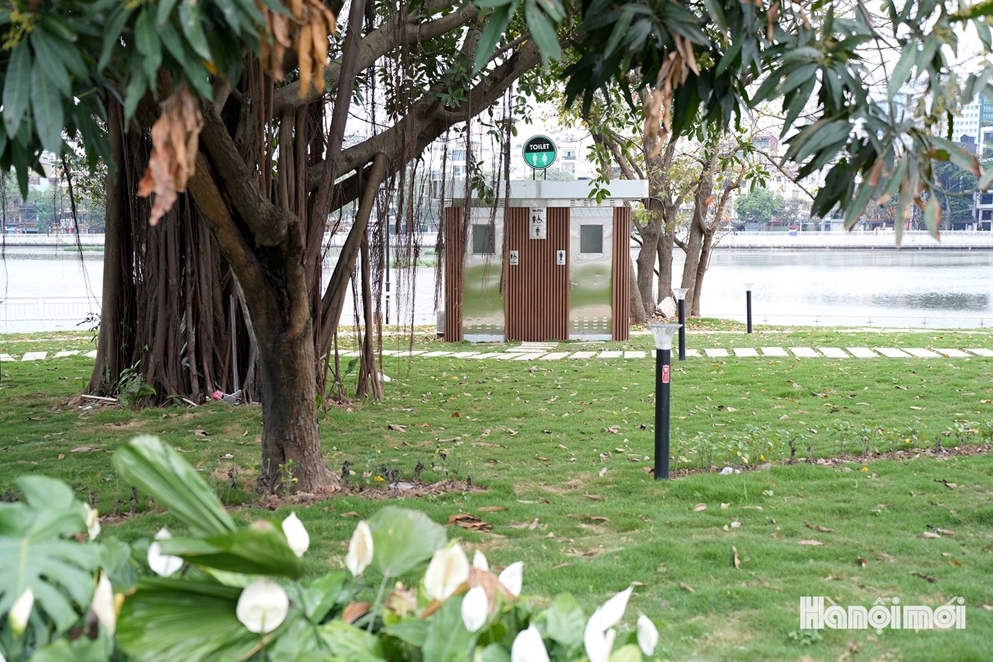 Hồ Đống Đa khoác "áo mới" chào mừng bầu cử- Ảnh 19.