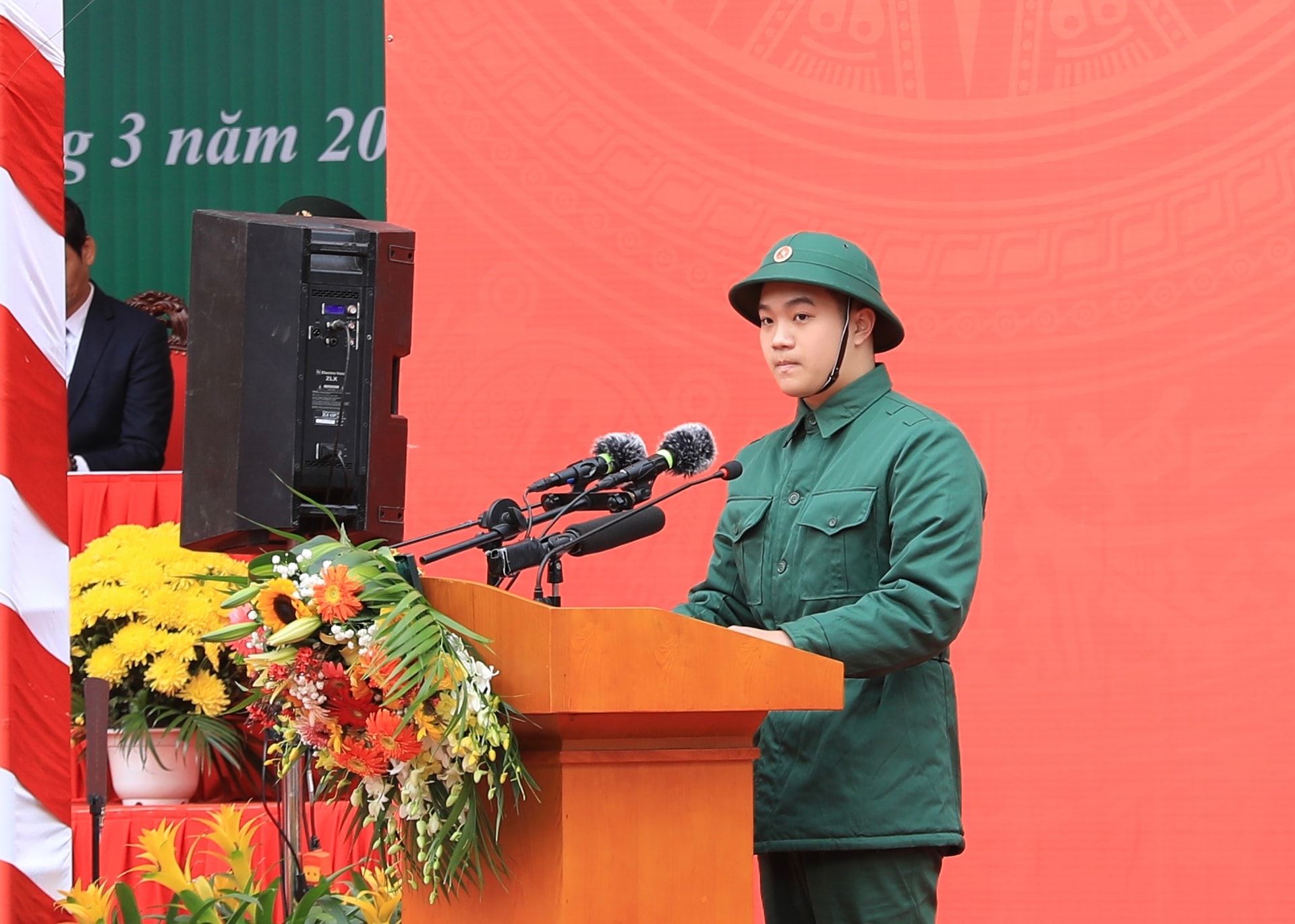 Bí thư Thành ủy Nguyễn Duy Ngọc dự lễ giao nhận quân tại điểm số 4 Ban Chỉ huy phòng thủ khu vực 3 - Hồng Hà- Ảnh 7.