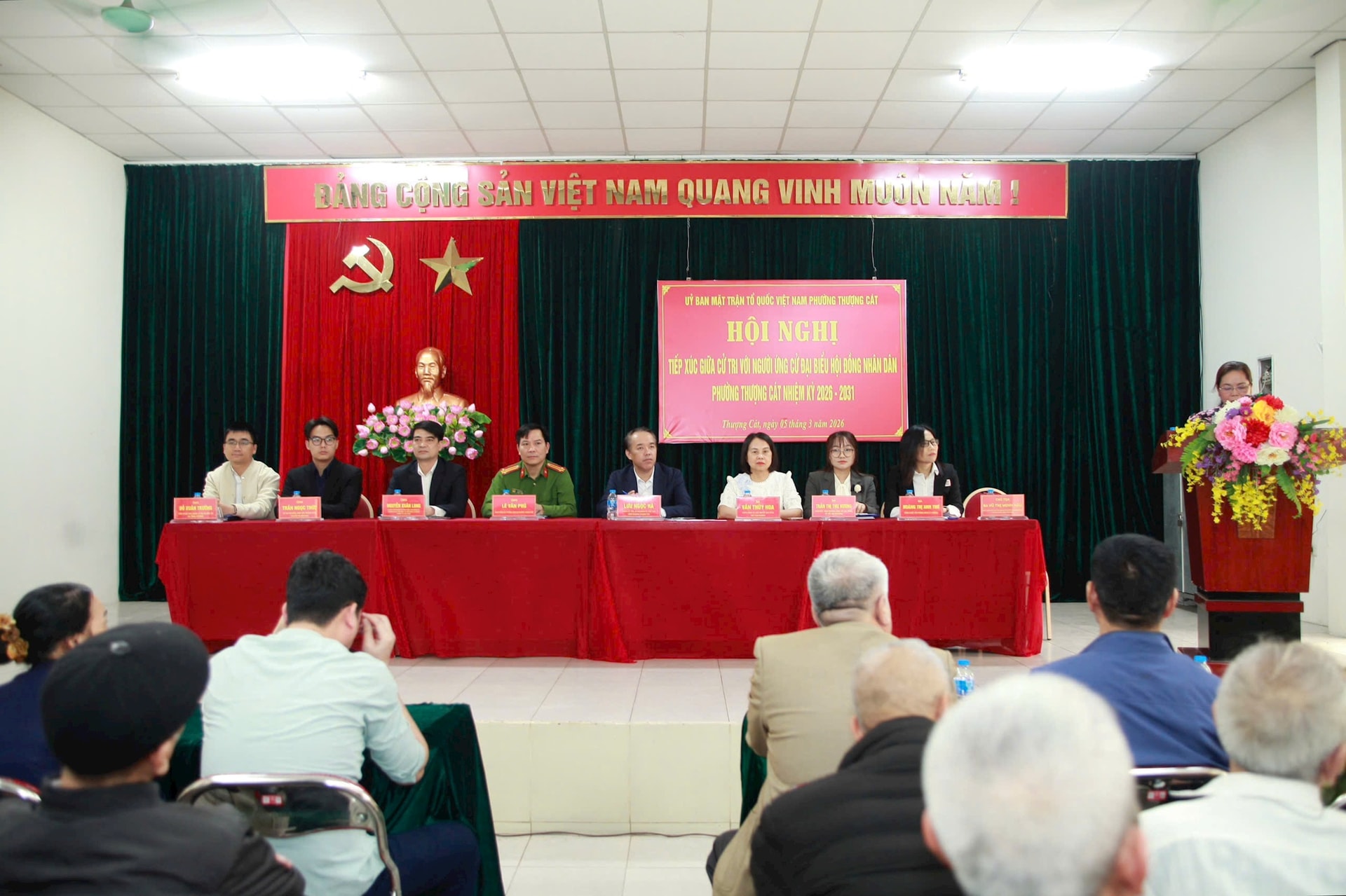 Ứng cử viên đại biểu HĐND phường Thượng Cát tiếp xúc cử tri- Ảnh 1.