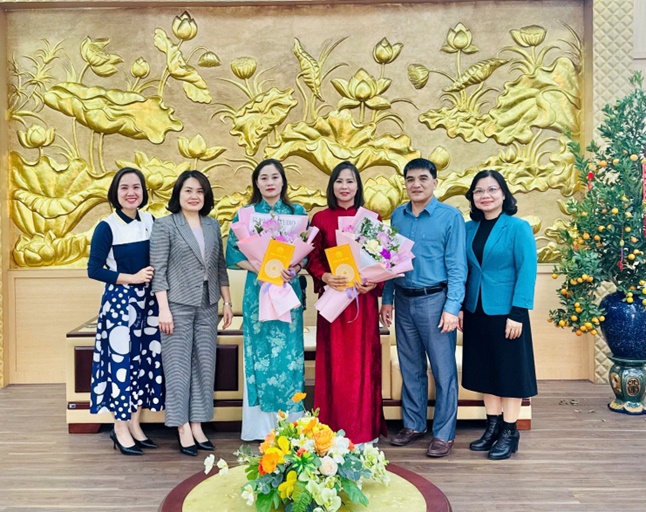 Hoài Đức tổ chức gặp mặt, động viên giáo viên tiêu biểu đại diện khối giáo viên Tiểu học tham dự Hội thi giáo viên dạy giỏi cấp Thành phố năm học 2025 - 2026- Ảnh 4.