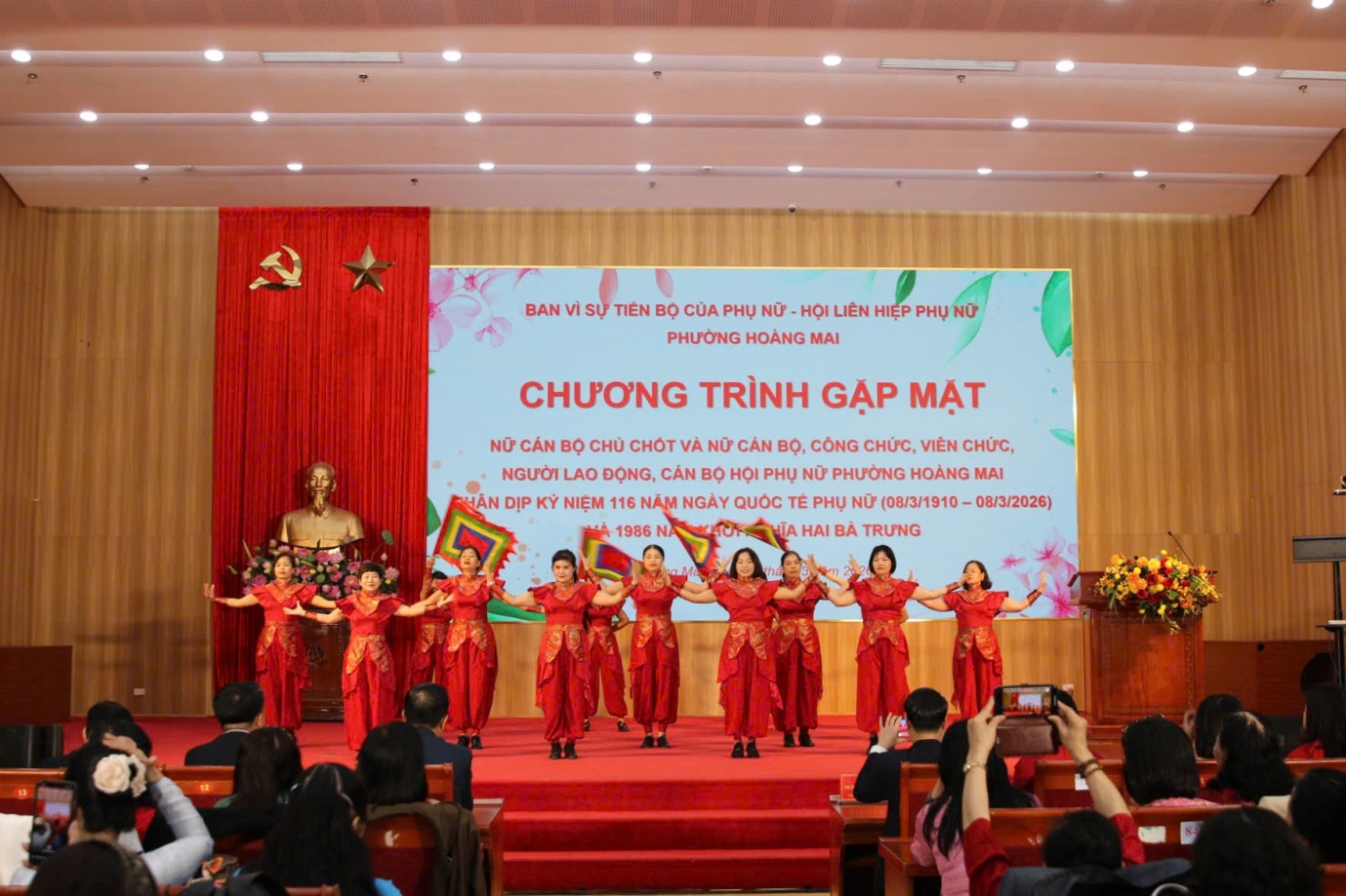 Phường Hoàng Mai tổ chức gặp mặt kỷ niệm 116 năm Ngày Quốc tế Phụ nữ (08/3/1910 – 08/3/2026) và 1986 năm Khởi nghĩa Hai Bà Trưng- Ảnh 7.