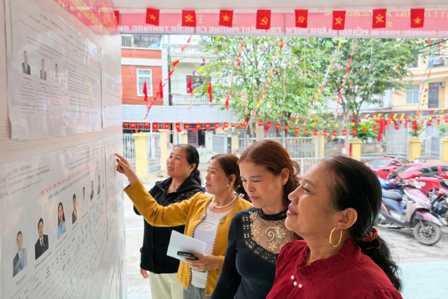 Phường Thượng Cát: Phát huy dân chủ trong tiếp xúc cử tri- Ảnh 2.