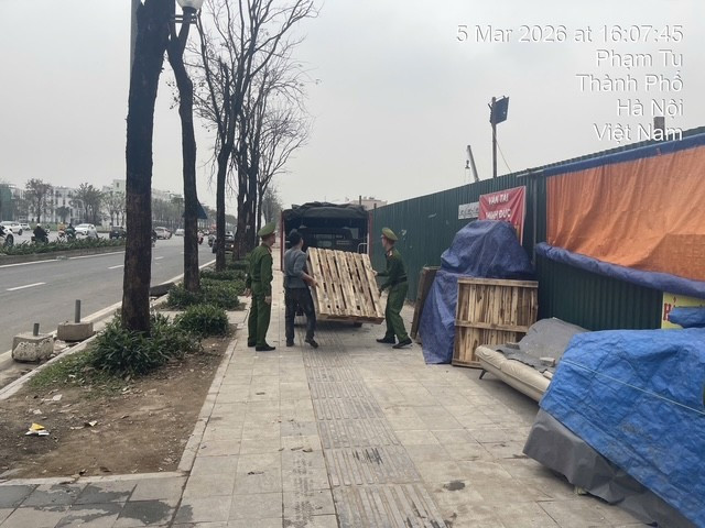 'Hồi sinh' sự thông thoáng, ngăn nắp trên tuyến đường Phạm Tu
- Ảnh 3.