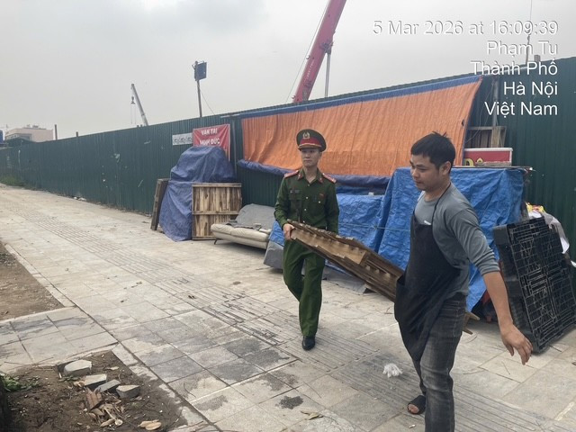 'Hồi sinh' sự thông thoáng, ngăn nắp trên tuyến đường Phạm Tu
- Ảnh 2.