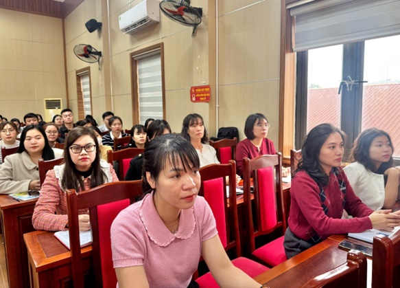 Khai giảng lớp bồi dưỡng lý luận chính trị dành cho Đảng viên mới đợt 1 năm 2026- Ảnh 7.