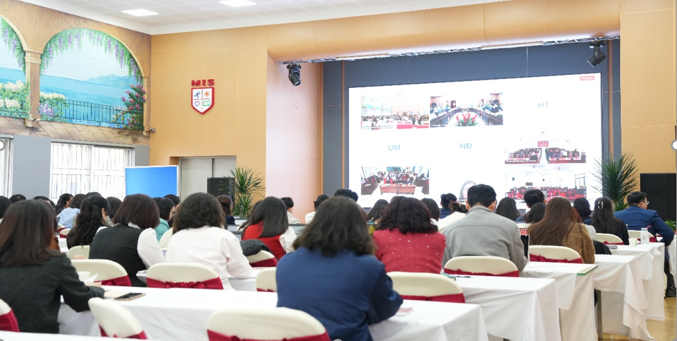 Tăng tốc chuyển đổi số giáo dục: Ngành giáo dục phường Cầu Giấy tham gia Hội nghị tập huấn thí điểm AI trong nhà trường- Ảnh 2.