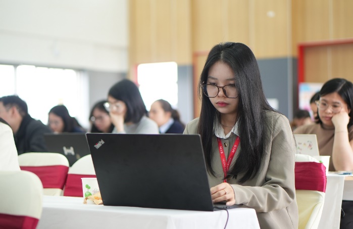 Tăng tốc chuyển đổi số giáo dục: Ngành giáo dục phường Cầu Giấy tham gia Hội nghị tập huấn thí điểm AI trong nhà trường- Ảnh 3.