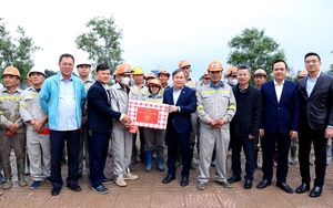 Tăng cường 3 ca, 4 kíp đảm bảo tiến độ Dự án cải tạo tuyến kênh Thụy Phương 