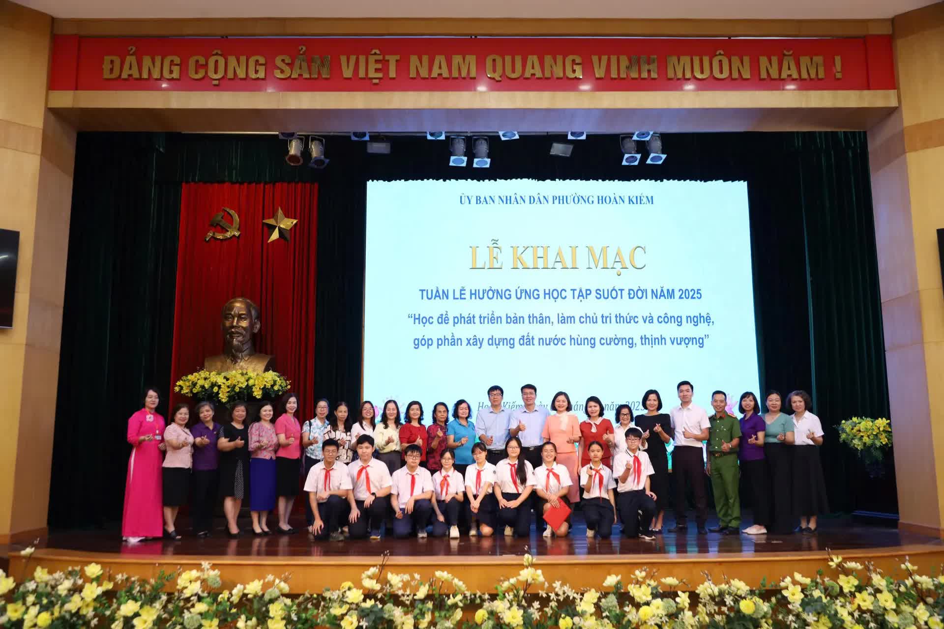 Phường Hoàn Kiếm khai mạc Tuần lễ hưởng ứng học tập suốt đời năm 2025- Ảnh 5.