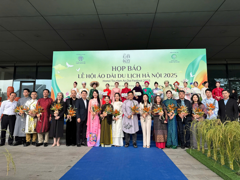 Lễ hội Áo dài Du lịch Hà Nội 2025: Tỏa sáng tinh hoa di sản- Ảnh 3.