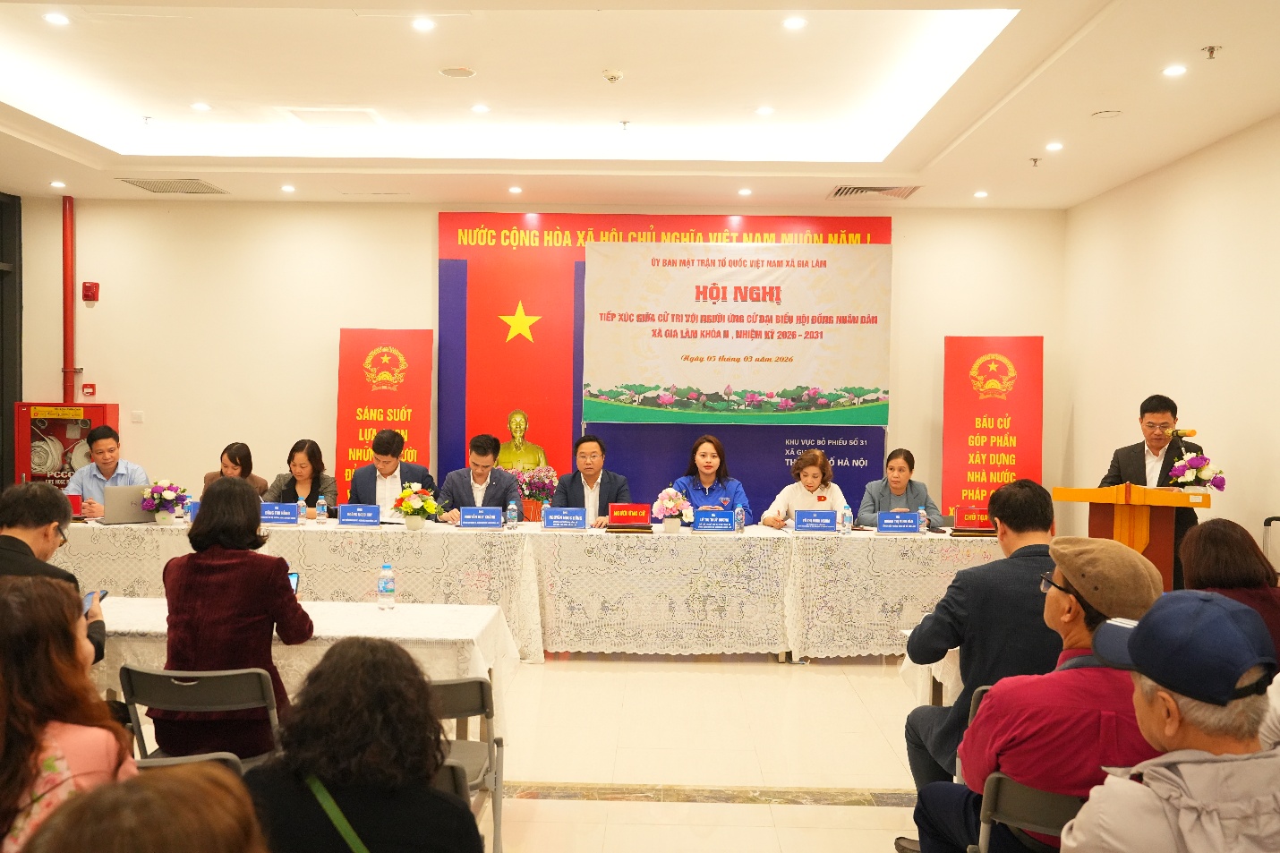 Ứng cử viên đại biểu HĐND xã Gia Lâm khóa II tiếp xúc cử tri tại đơn vị bầu cử số 6- Ảnh 1.