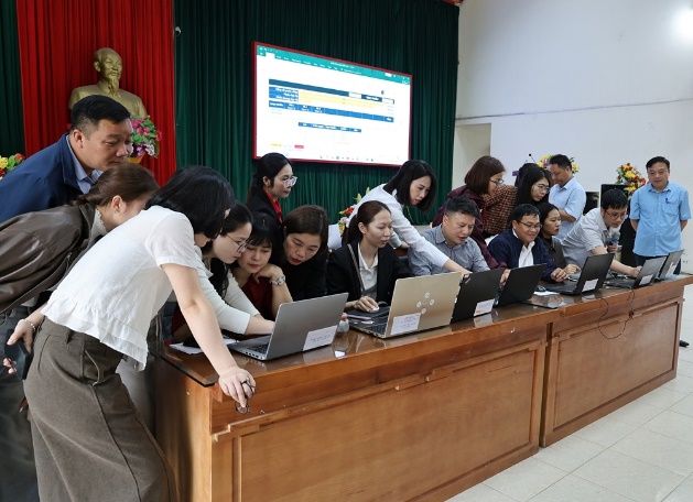 C:\Users\Admin\Desktop\tap huan bau cu\4c th.JPG