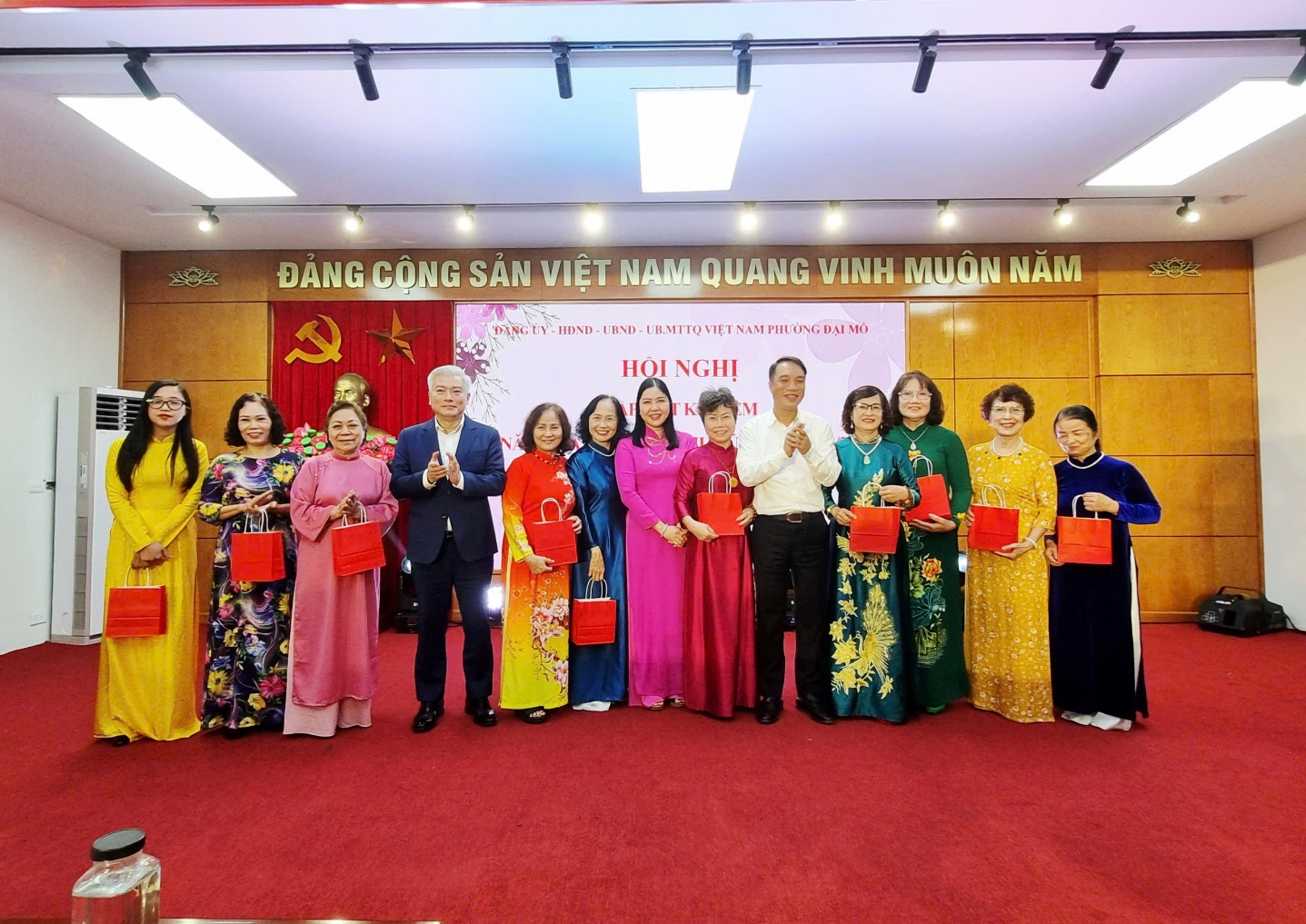 Phường Đại Mỗ gặp mặt kỷ niệm Ngày Quốc tế phụ nữ 08/03- Ảnh 3.