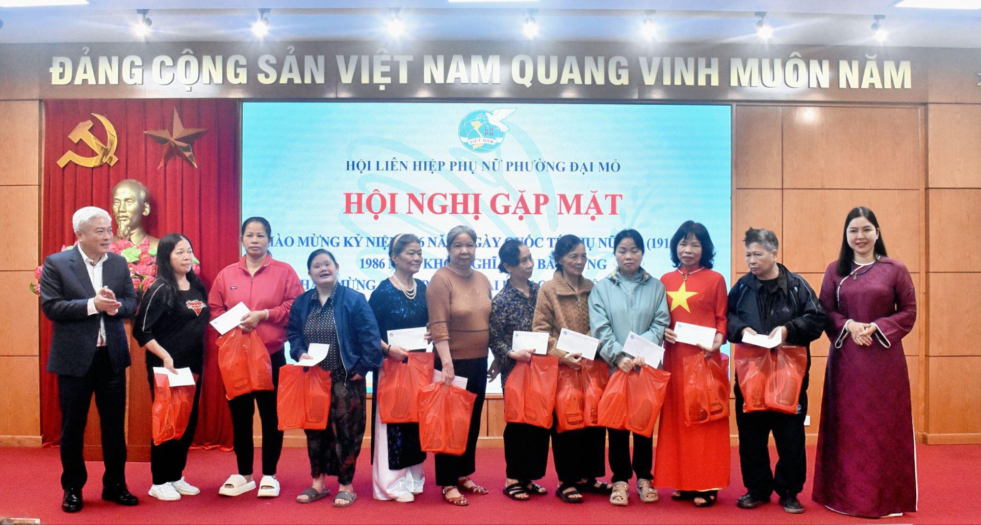 Hội Liên hiệp Phụ nữ phường Đại Mỗ long trọng tổ chức Hội nghị kỷ niệm 116 năm ngày Quốc tế Phụ nữ 8/3 và 1986 năm khởi nghĩa Hai Bà Trưng- Ảnh 5.