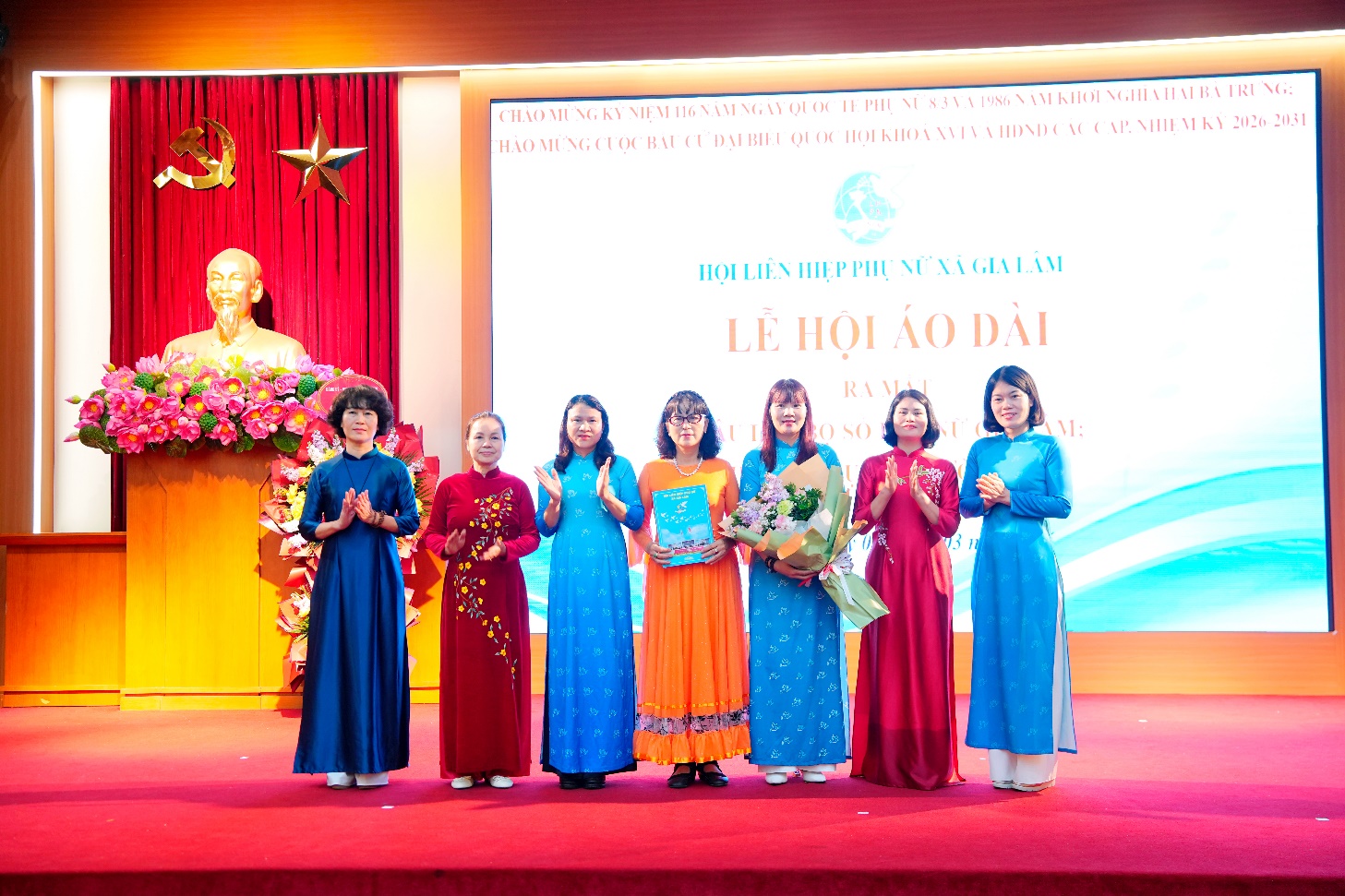 Sôi nổi “Lễ hội áo dài” chào mừng Ngày Quốc tế Phụ nữ 8/3 tại xã Gia Lâm- Ảnh 4.