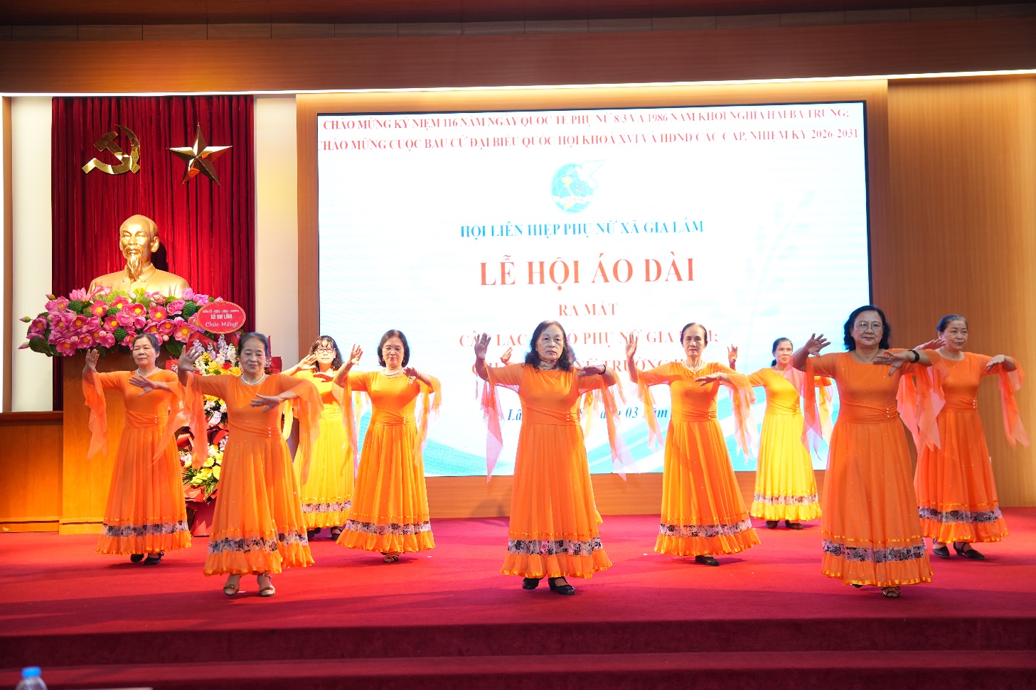 Sôi nổi “Lễ hội áo dài” chào mừng Ngày Quốc tế Phụ nữ 8/3 tại xã Gia Lâm- Ảnh 11.