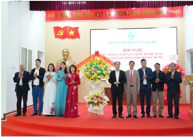 RỰC RỠ “VŨ ĐIỆU ÁO DÀI” – PHỤ NỮ NGỌC HỒI CHÀO MỪNG KỶ NIỆM 116 NĂM NGÀY QUỐC TẾ PHỤ NỮ 8/3/2026 VÀ 1986 NĂM  KHỞI NGHĨA HAI BÀ TRƯNG- Ảnh 4.