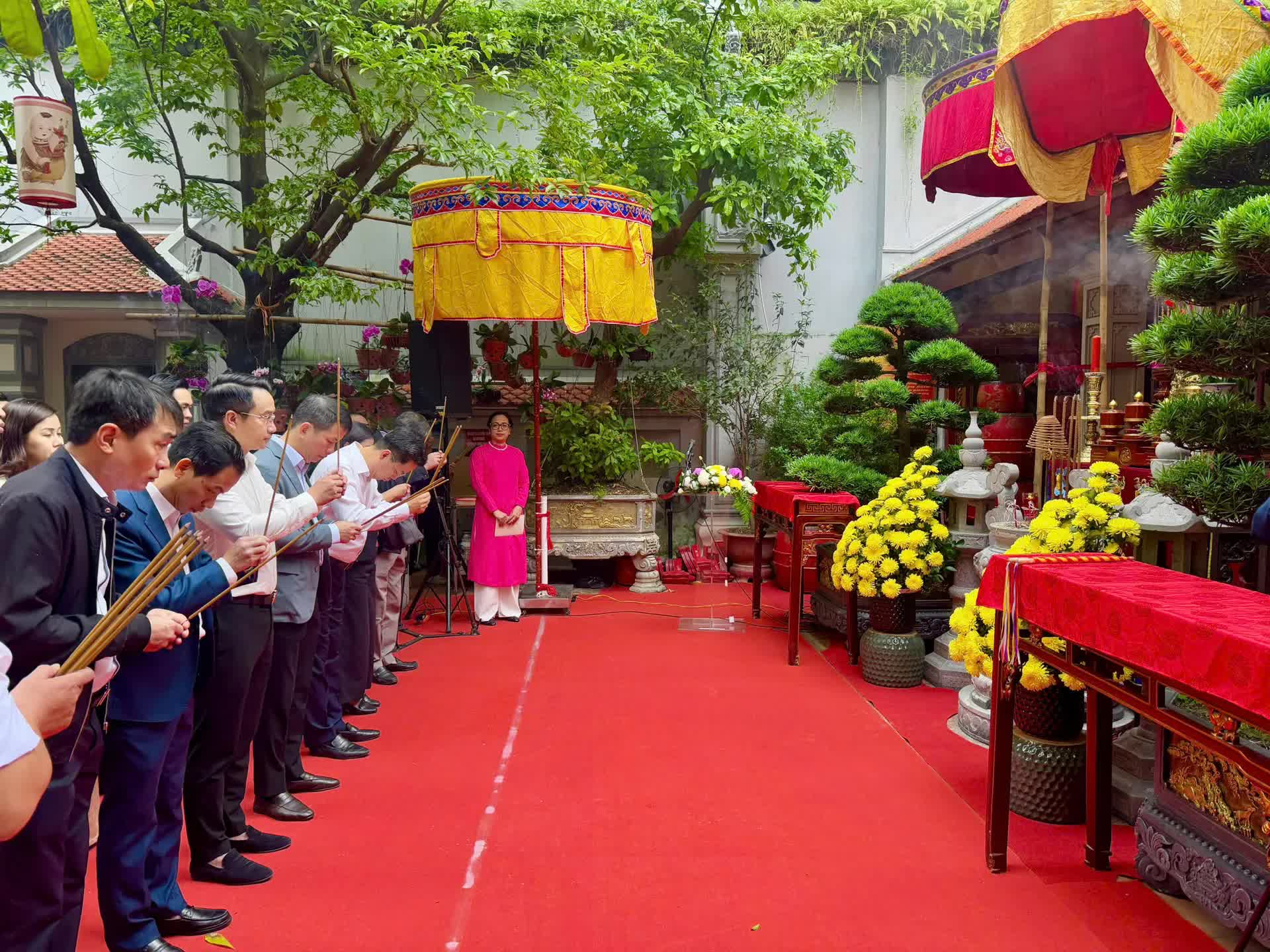 Lễ dâng hương Đền Hỏa Thần: Dấu ấn văn hóa truyền thống của cư dân Thăng Long- Ảnh 2.