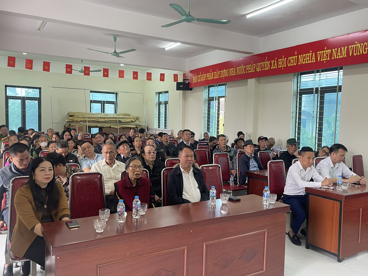 Hội nghị tiếp xúc cử tri với người ứng cử đại biểu HĐND xã Vĩnh Thanh, khoá II,  nhiệm kỳ 2026 – 2031 tại đơn vị bầu cử số 3- Ảnh 2.