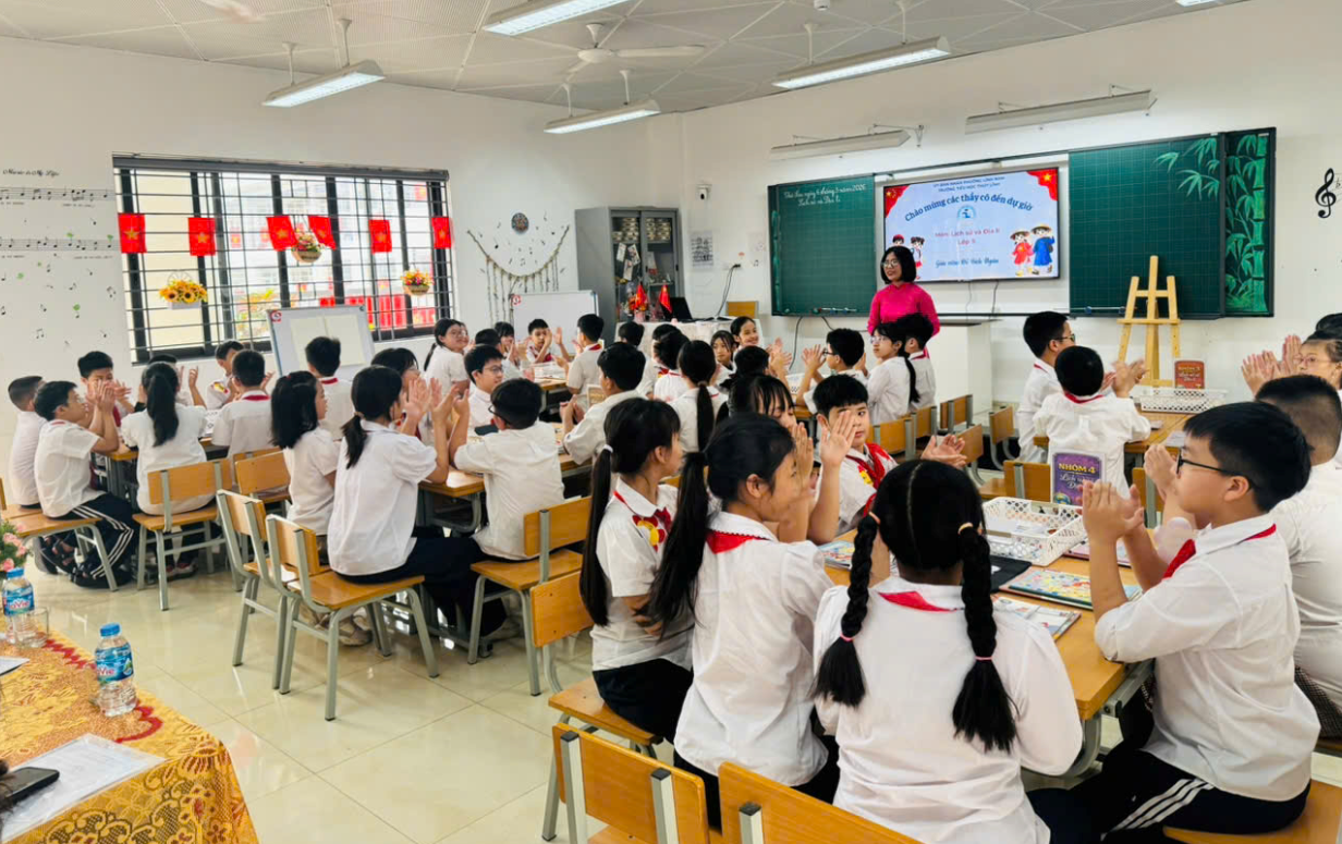 Trường Tiểu học Thúy Lĩnh hoàn thành Xuất sắc tiết dạy tại Hội thi Giáo viên dạy giỏi cấp Tiểu học thành phố Hà Nội, năm học 2025 - 2026- Ảnh 1.