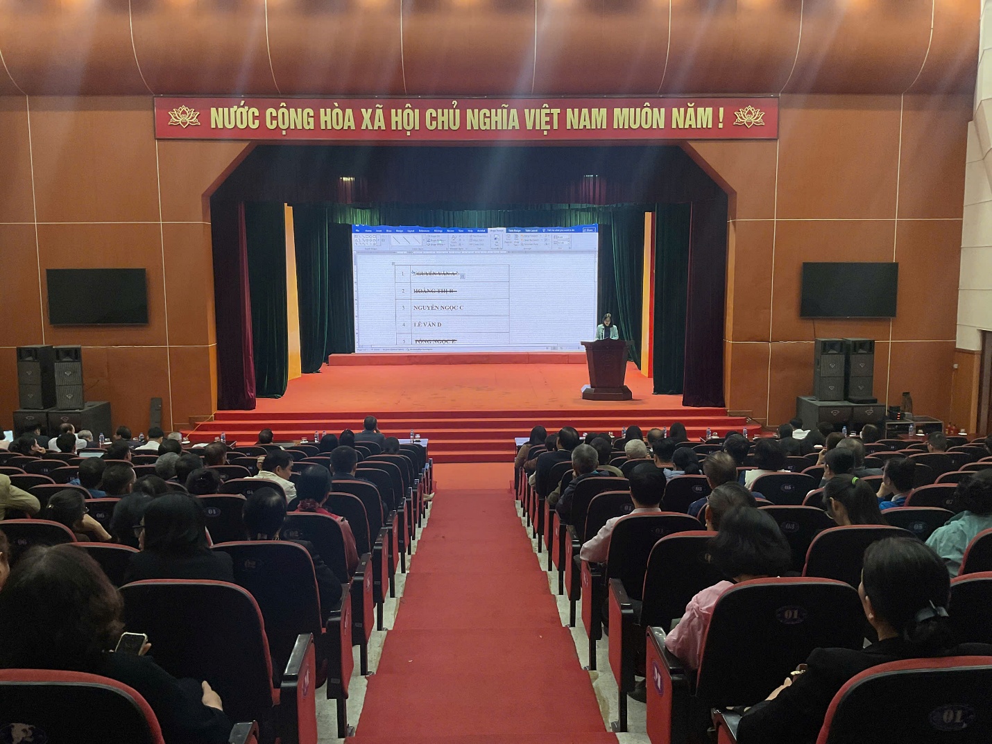 Tập huấn nghiệp vụ công tác bầu cử đại biểu Quốc hội và HĐND các cấp nhiệm kỳ 2026–2031- Ảnh 1.