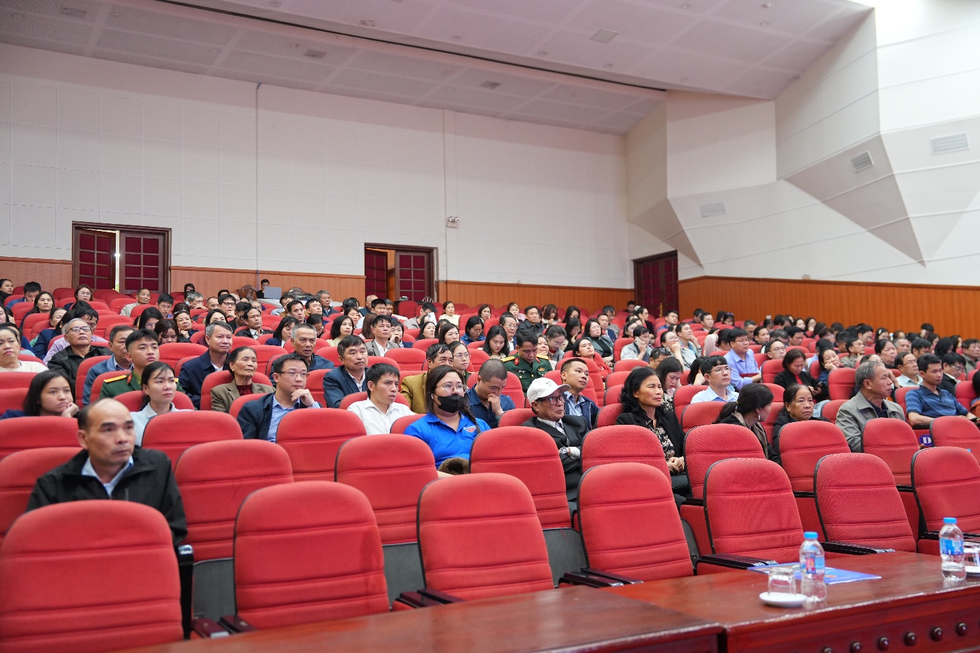 Tập huấn nghiệp vụ công tác bầu cử đại biểu Quốc hội và HĐND các cấp nhiệm kỳ 2026–2031- Ảnh 6.