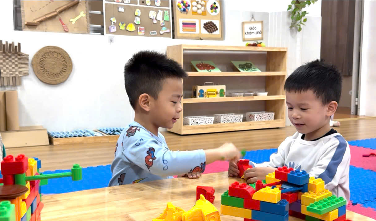 CÔ GIÁO TRƯƠNG THÚY KIÊN TRÌ CÙNG TRẺ TRÊN HÀNH TRÌNH TÌM TIẾNG NÓI- Ảnh 3.