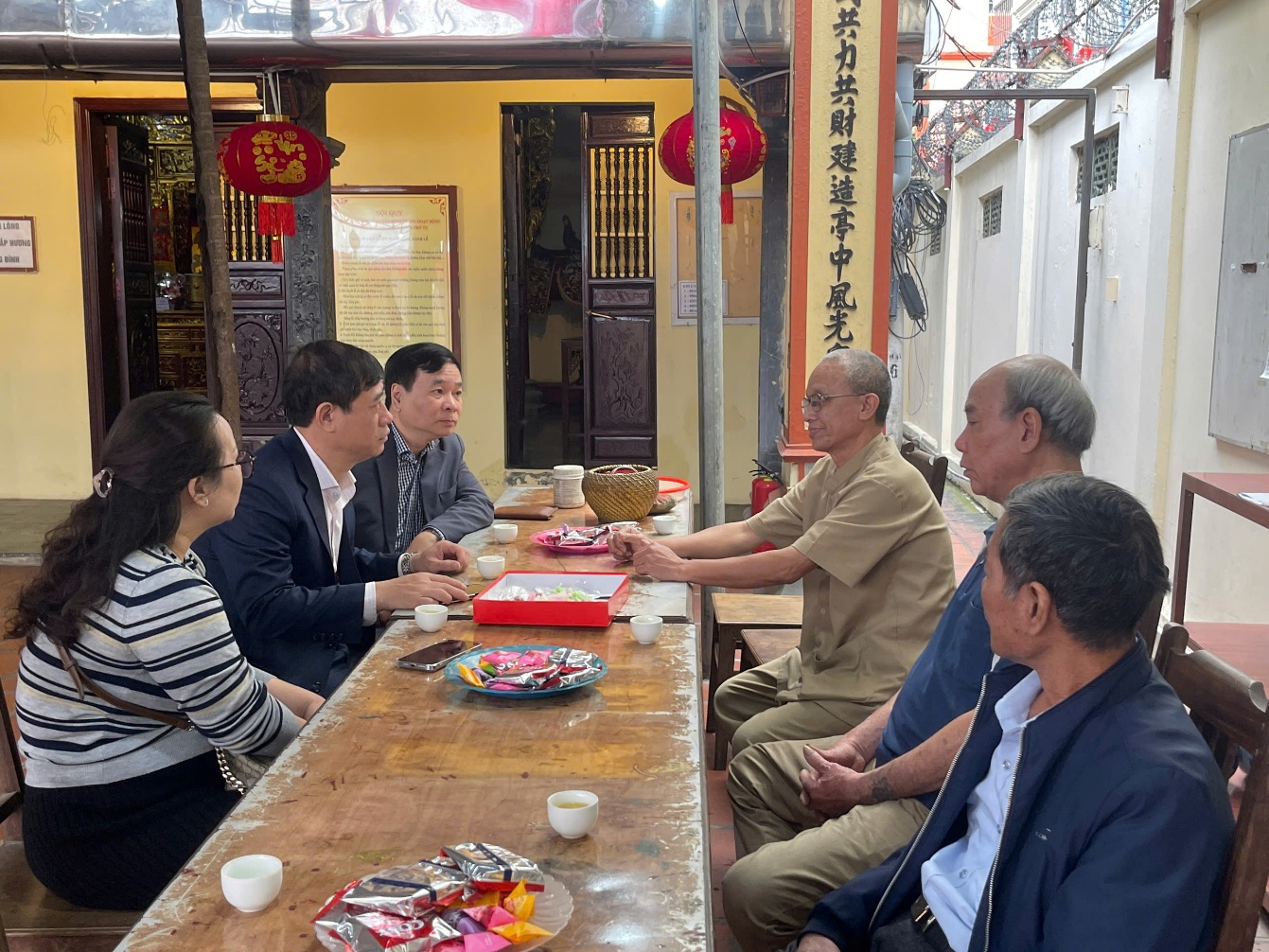 Kiểm tra công tác quản lý di tích và tổ chức lễ hội Xuân Bính Ngọ 2026 trên địa bàn phường- Ảnh 2.