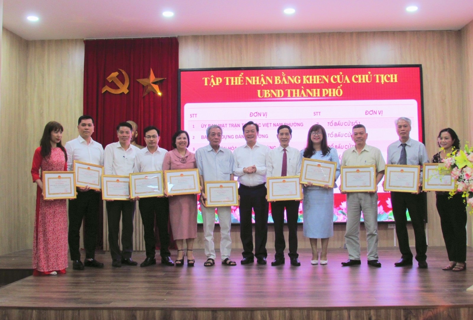 Đảng bộ, chính quyền, nhân dân phường Hồng Hà có thành tích xuất sắc trong công tác bầu cử- Ảnh 2.