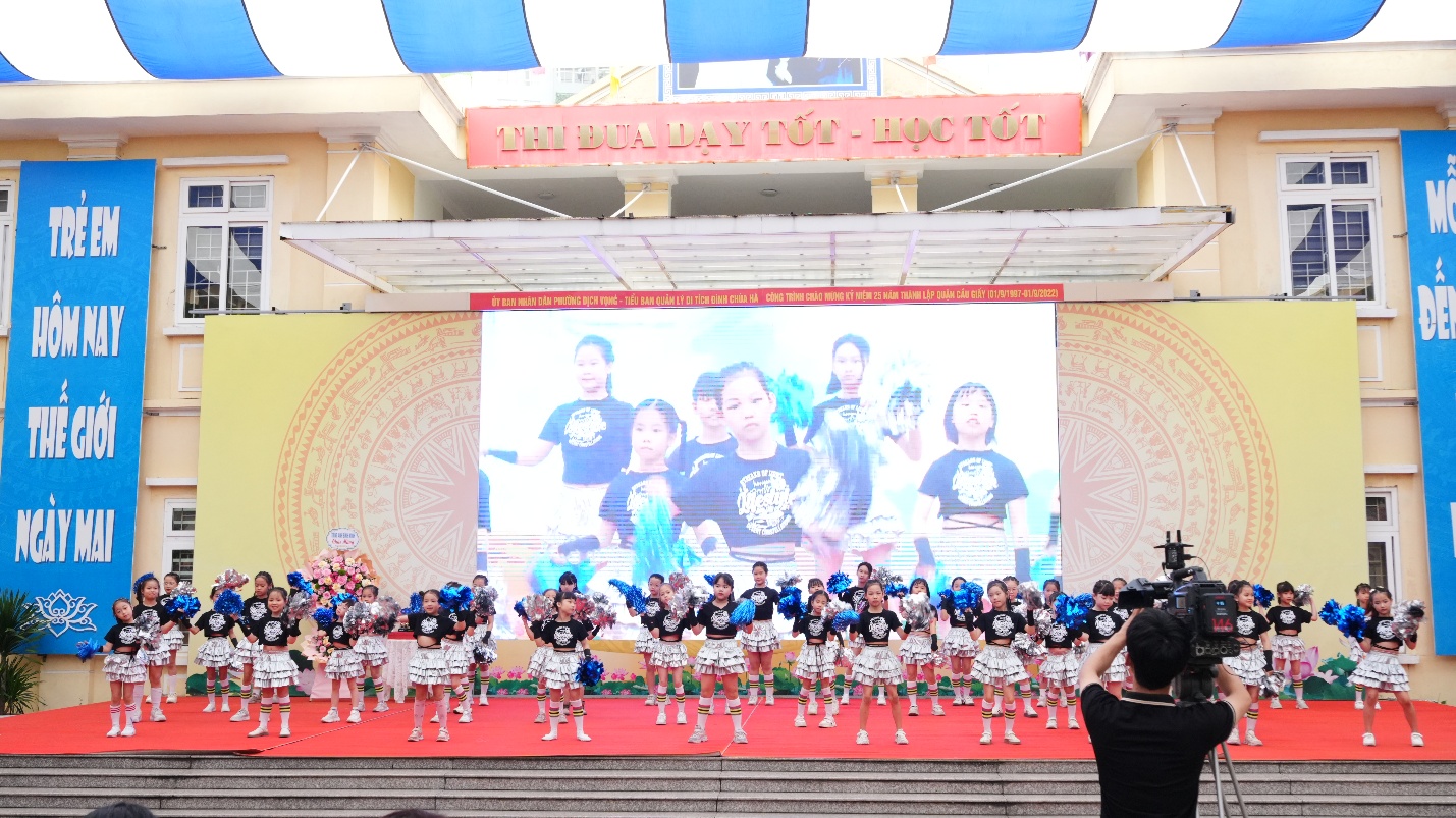 Sôi động Ngày hội trải nghiệm trí tuệ AI và STEM, ROBOTICS của học sinh trường Tiểu học Trung Yên- Ảnh 3.