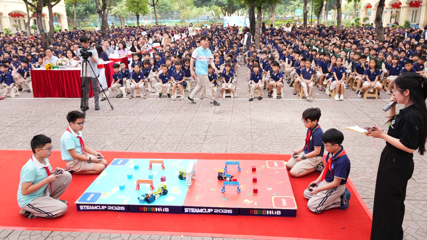 Sôi động Ngày hội trải nghiệm trí tuệ AI và STEM, ROBOTICS của học sinh trường Tiểu học Trung Yên- Ảnh 6.