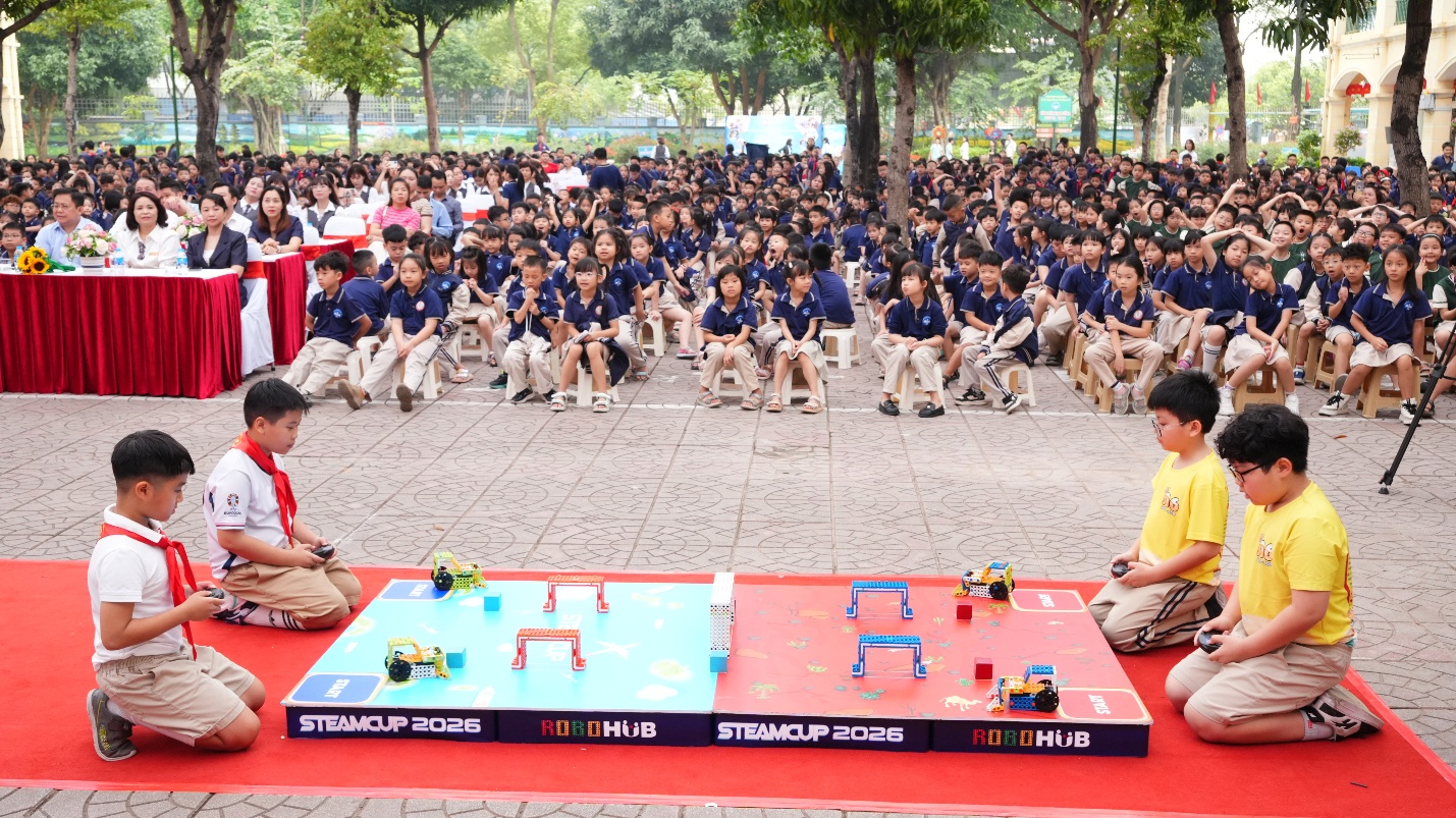 Sôi động Ngày hội trải nghiệm trí tuệ AI và STEM, ROBOTICS của học sinh trường Tiểu học Trung Yên- Ảnh 8.