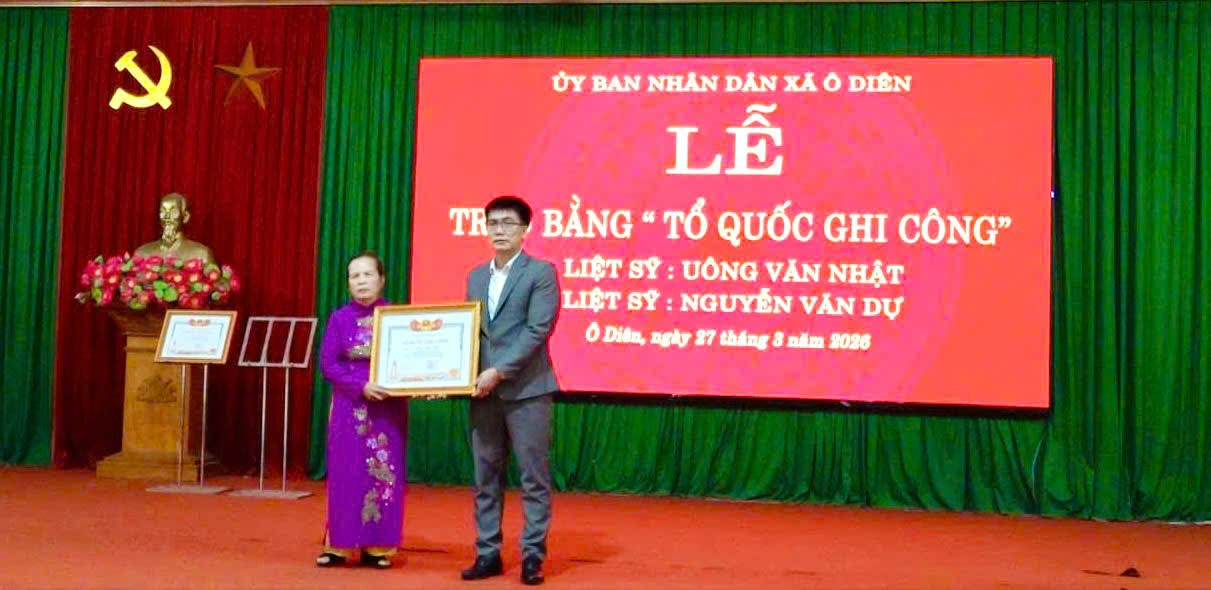 Xã Ô Diên tổ chức Lễ trao Bằng “Tổ quốc ghi công” cho thân nhân liệt sĩ- Ảnh 1.