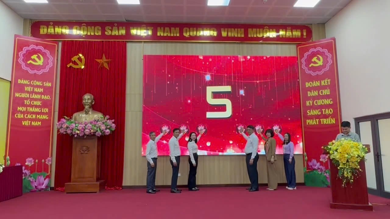 Đảng ủy phường Phương Liệt phát động Cuộc thi chính luận và Báo cáo viên giỏi năm 2026- Ảnh 1.