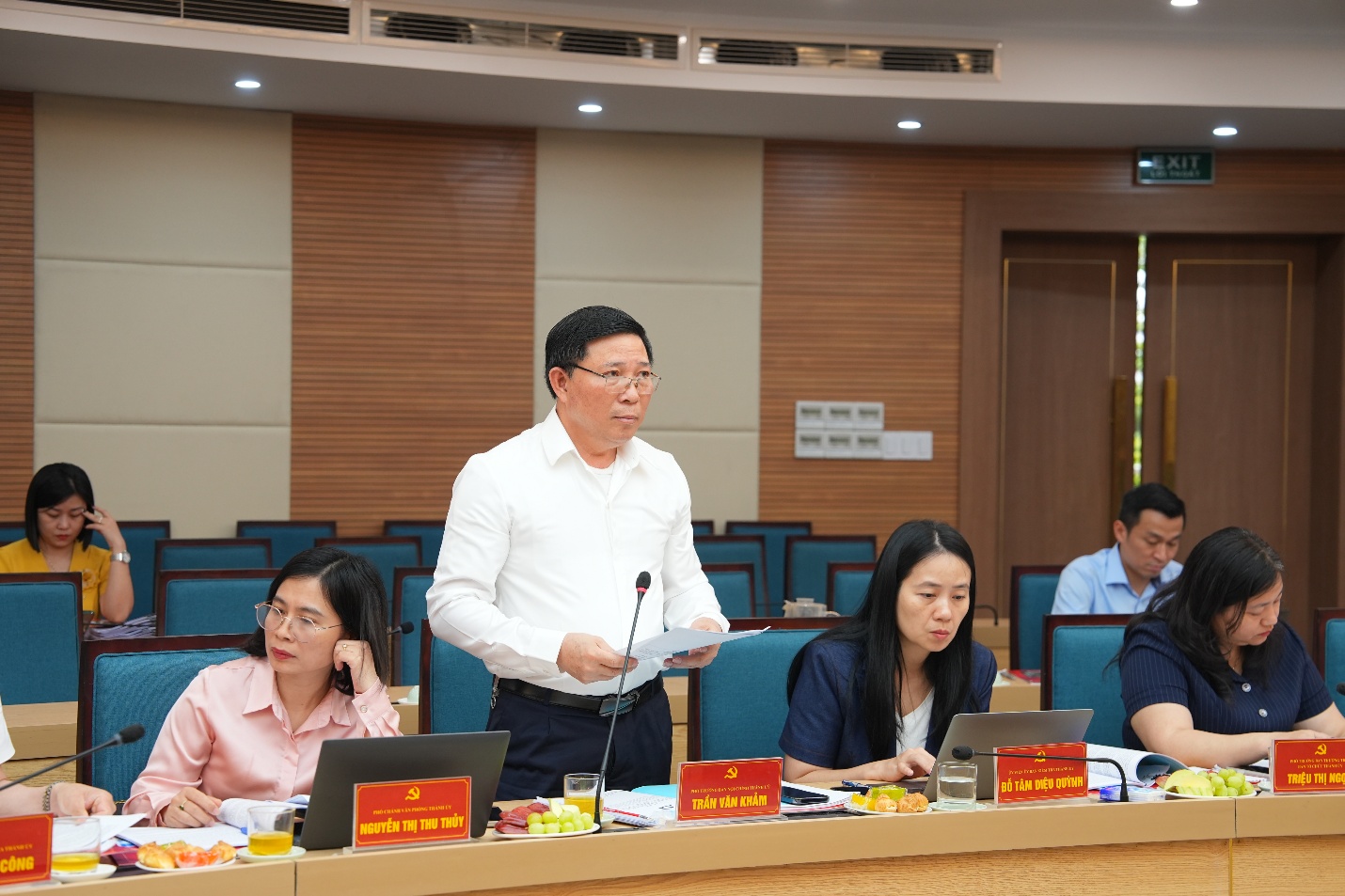 Đoàn kiểm tra số 2 của Ban Thường vụ Thành ủy làm việc với Ban Thường vụ Đảng ủy xã Gia Lâm và xã Bát Tràng- Ảnh 4.