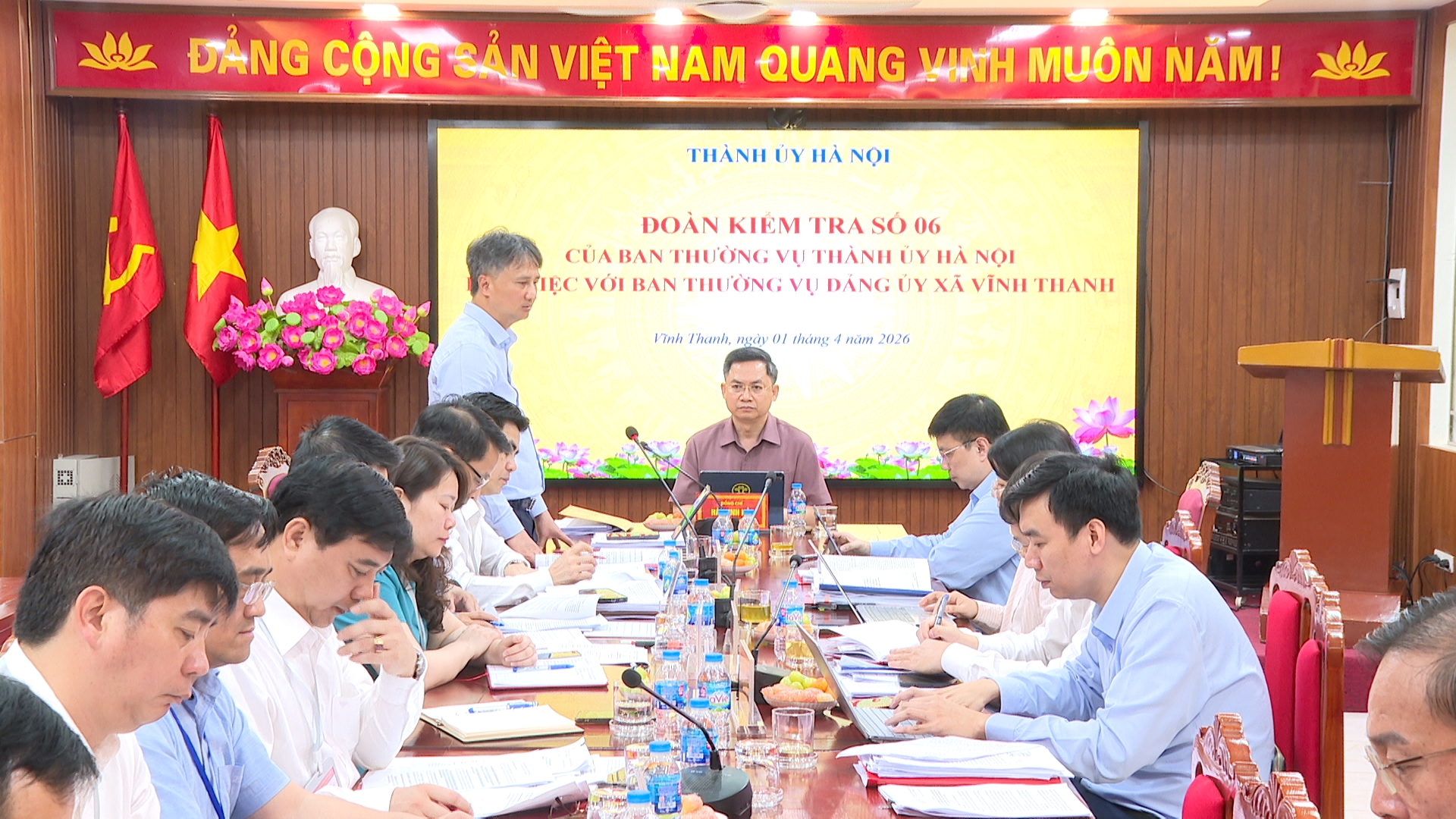 ĐOÀN KIỂM TRA SỐ 6 CỦA THÀNH ỦY HÀ NỘI LÀM VIỆC VỚI ĐẢNG ỦY XÃ VĨNH THANH- Ảnh 9.
