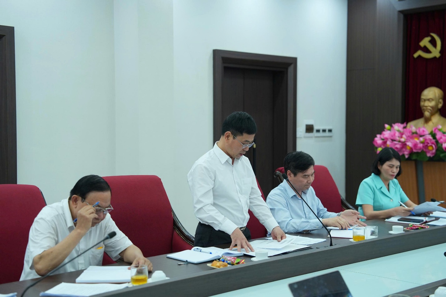 Thường trực Đảng ủy xã làm việc với Ủy ban MTTQ và các tổ chức chính trị - xã hội- Ảnh 3.