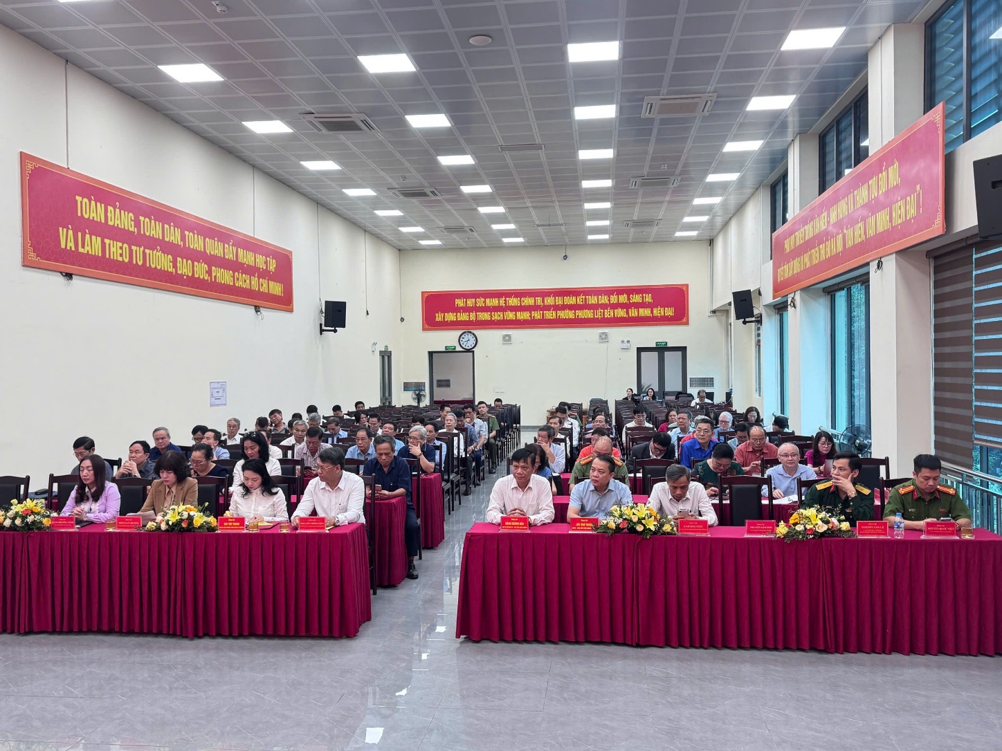 Đảng ủy phường Phương Liệt tổ chức Hội nghị quán triệt nghị quyết và nhiệm vụ trọng tâm quý II/2026- Ảnh 1.