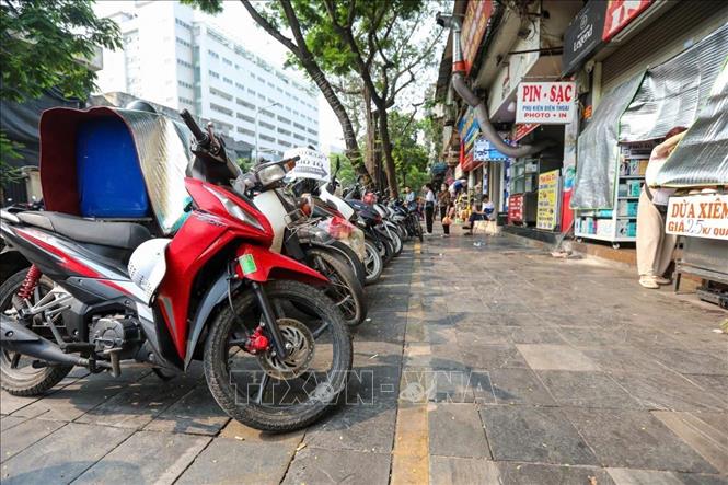 Hà Nội: Phường Hoàn Kiếm quyết tâm lập lại trật tự vỉa hè, xây dựng đô thị văn minh- Ảnh 13.