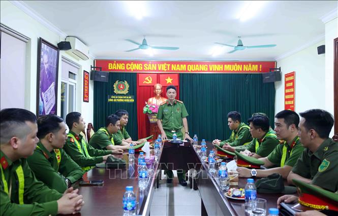 Hà Nội: Phường Hoàn Kiếm quyết tâm lập lại trật tự vỉa hè, xây dựng đô thị văn minh- Ảnh 1.