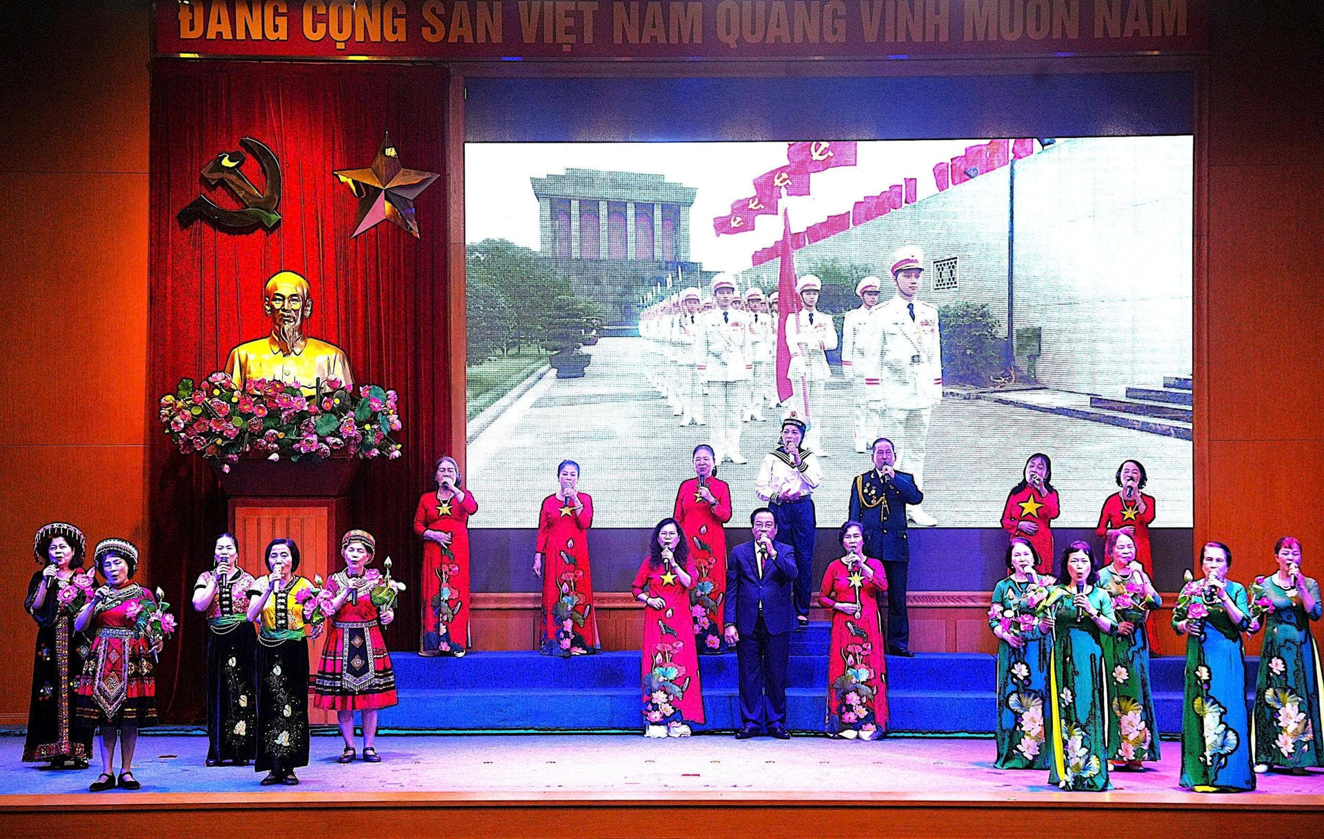 Thanh Xuân: Phát huy dân chủ, nâng cao chất lượng đời sống văn hóa ở cơ sở- Ảnh 2.