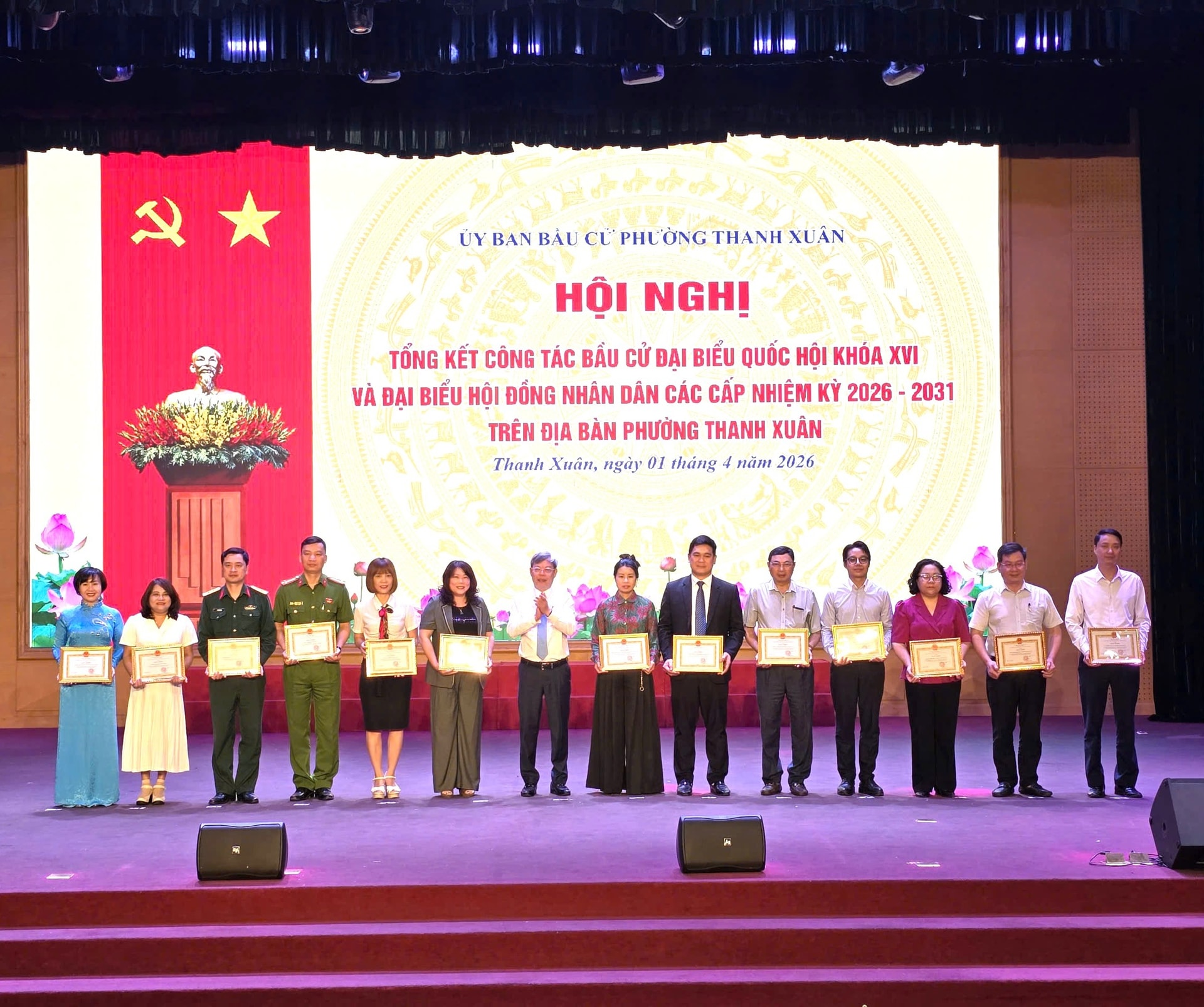 Thanh Xuân tổng kết công tác bầu cử, khen thưởng nhiều tập thể, cá nhân tiêu biểu- Ảnh 1.