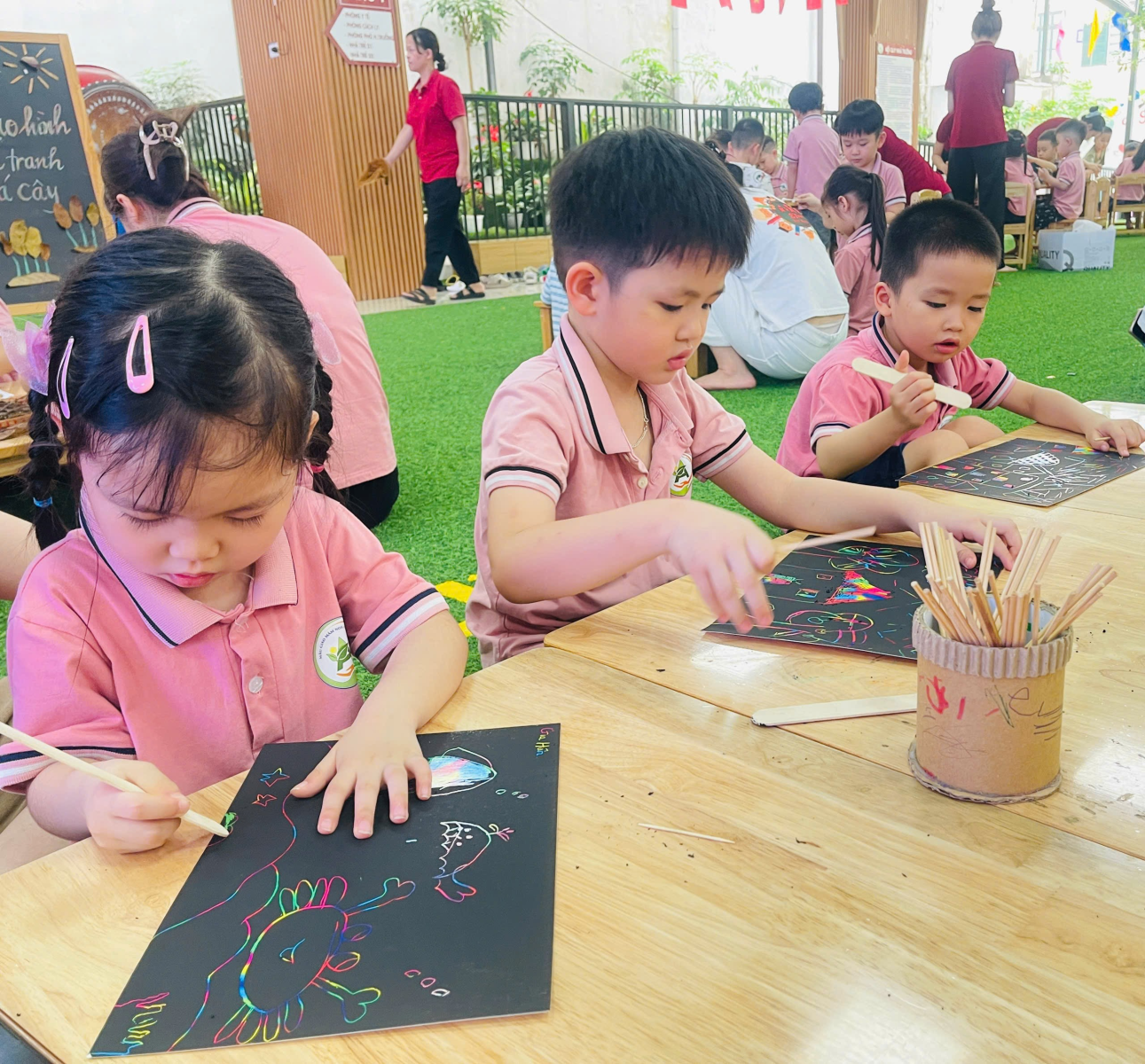 “Ngày hội Sắc màu" bùng nổ sáng tạo tại trường Mầm non A- Ảnh 11.