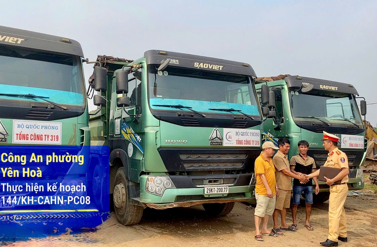 Công an phường Yên Hòa tổng rà soát phương tiện ô tô tải tự đổ, siết chặt quản lý xe trọng tải lớn trên địa bàn- Ảnh 4.