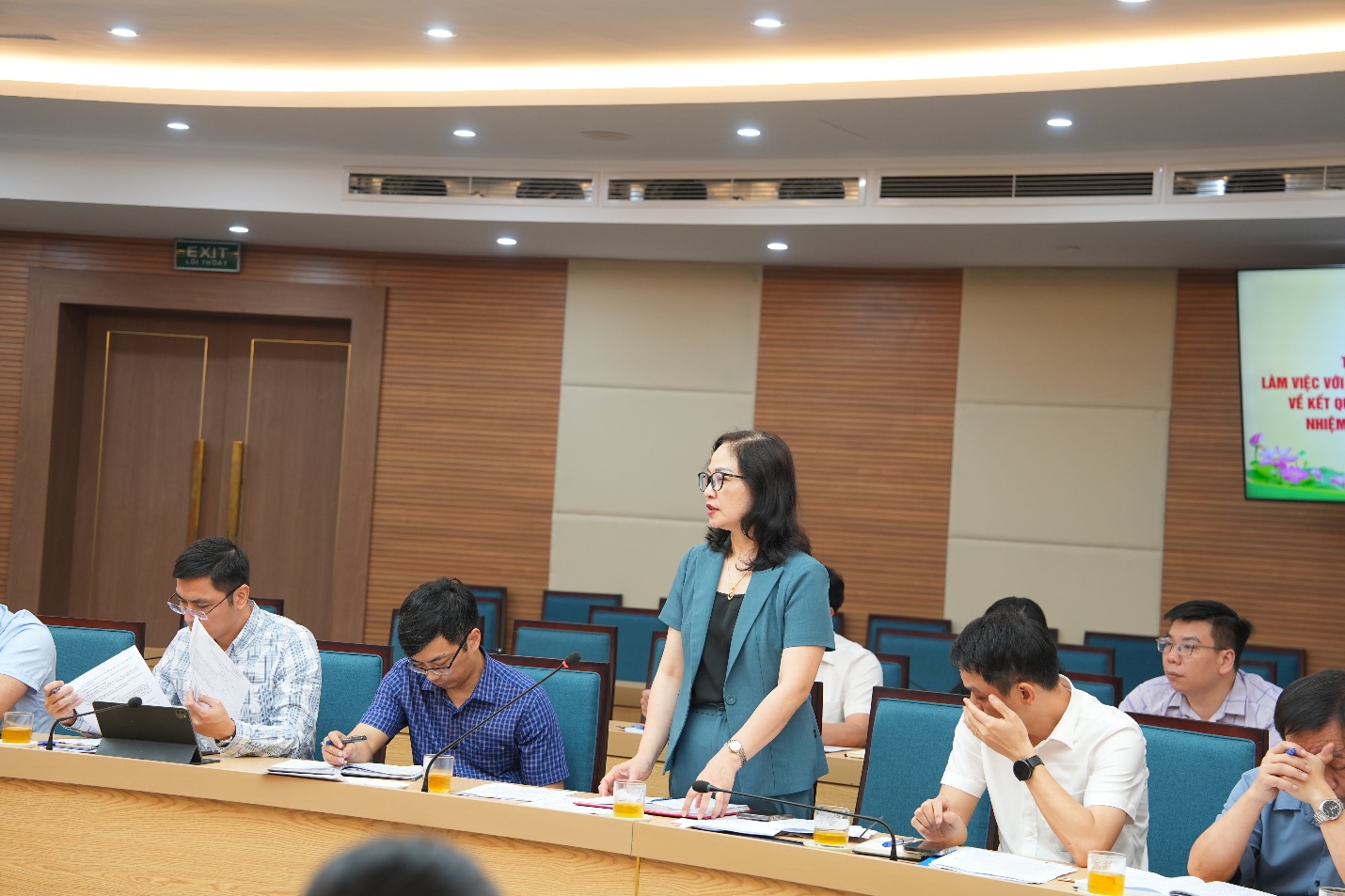 Đảng ủy xã Gia Lâm làm việc với UBND xã về kết quả thực hiện nhiệm vụ quý I, triển khai nhiệm vụ trọng tâm 9 tháng cuối năm 2026- Ảnh 3.